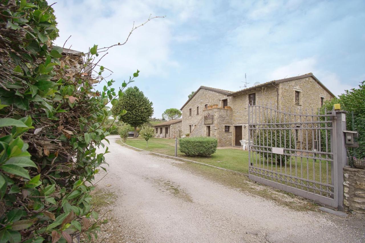 Casa Vacanze Vecchio Granaio Magione Exterior foto