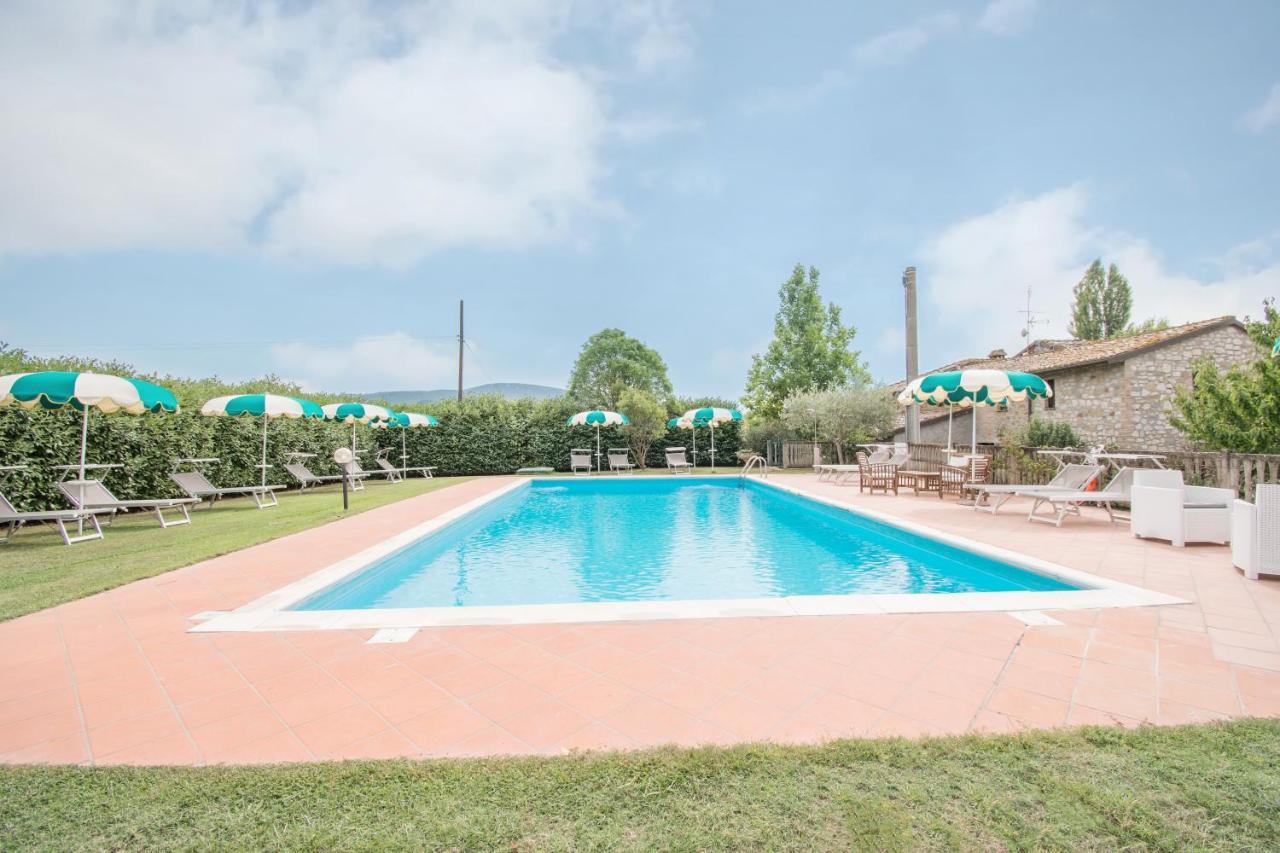 Casa Vacanze Vecchio Granaio Magione Exterior foto