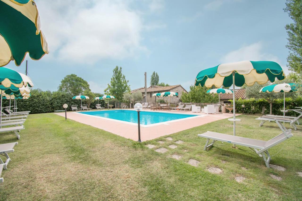 Casa Vacanze Vecchio Granaio Magione Exterior foto