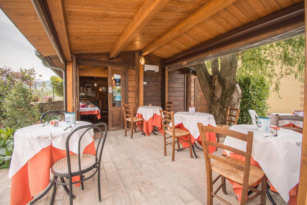 Casa Vacanze Vecchio Granaio Magione Exterior foto