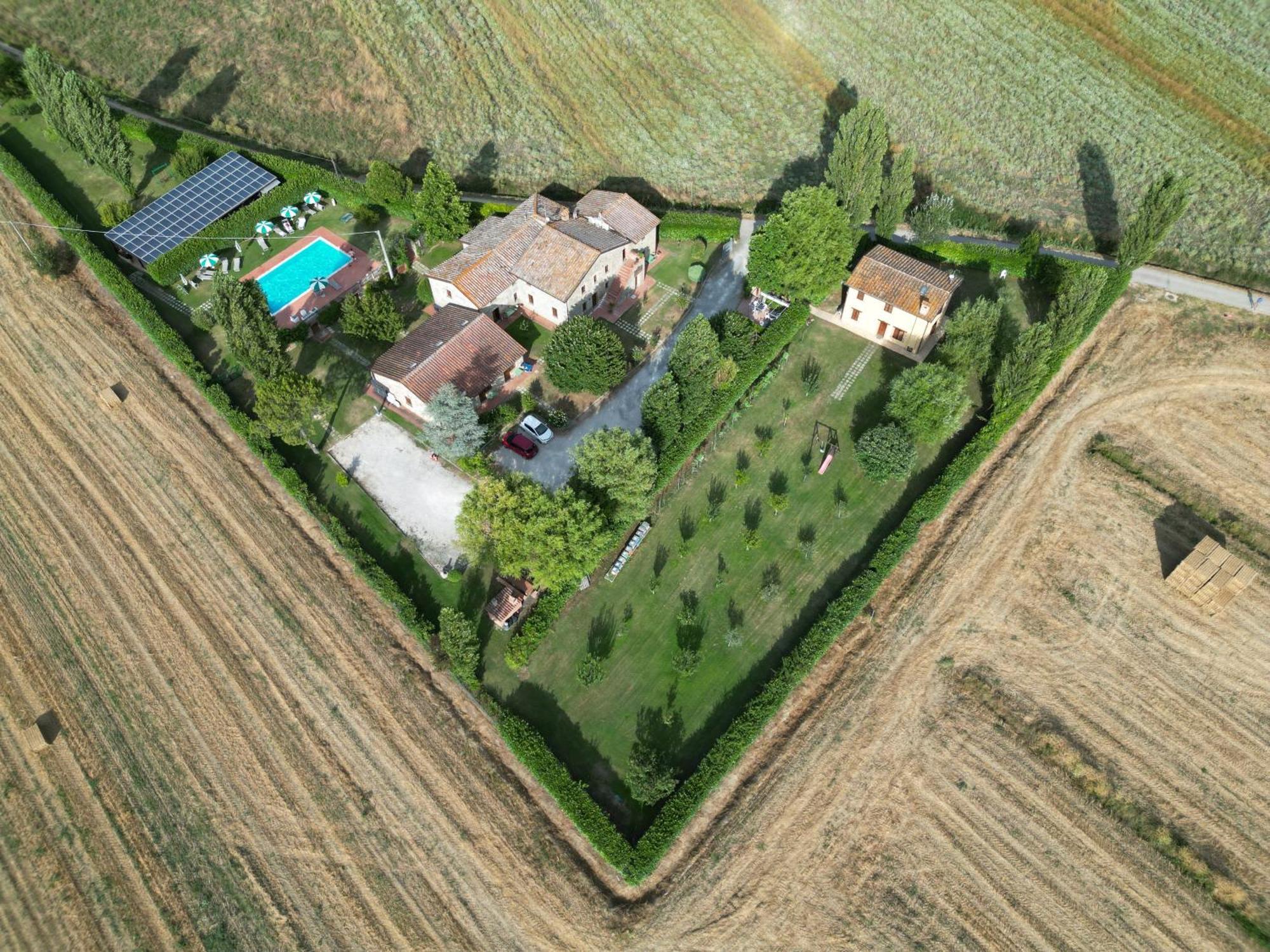 Casa Vacanze Vecchio Granaio Magione Exterior foto