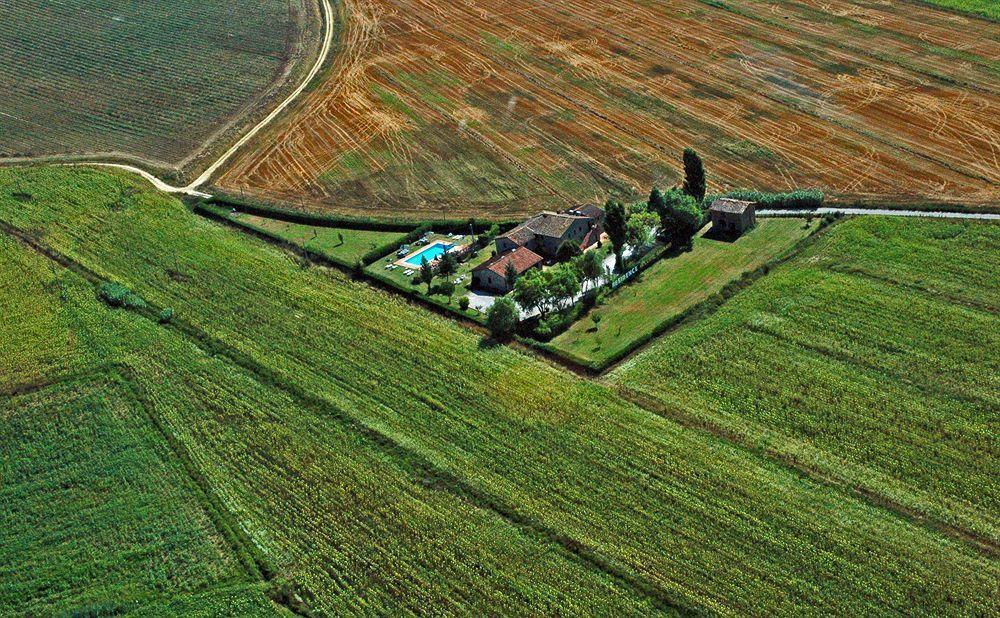 Casa Vacanze Vecchio Granaio Magione Exterior foto
