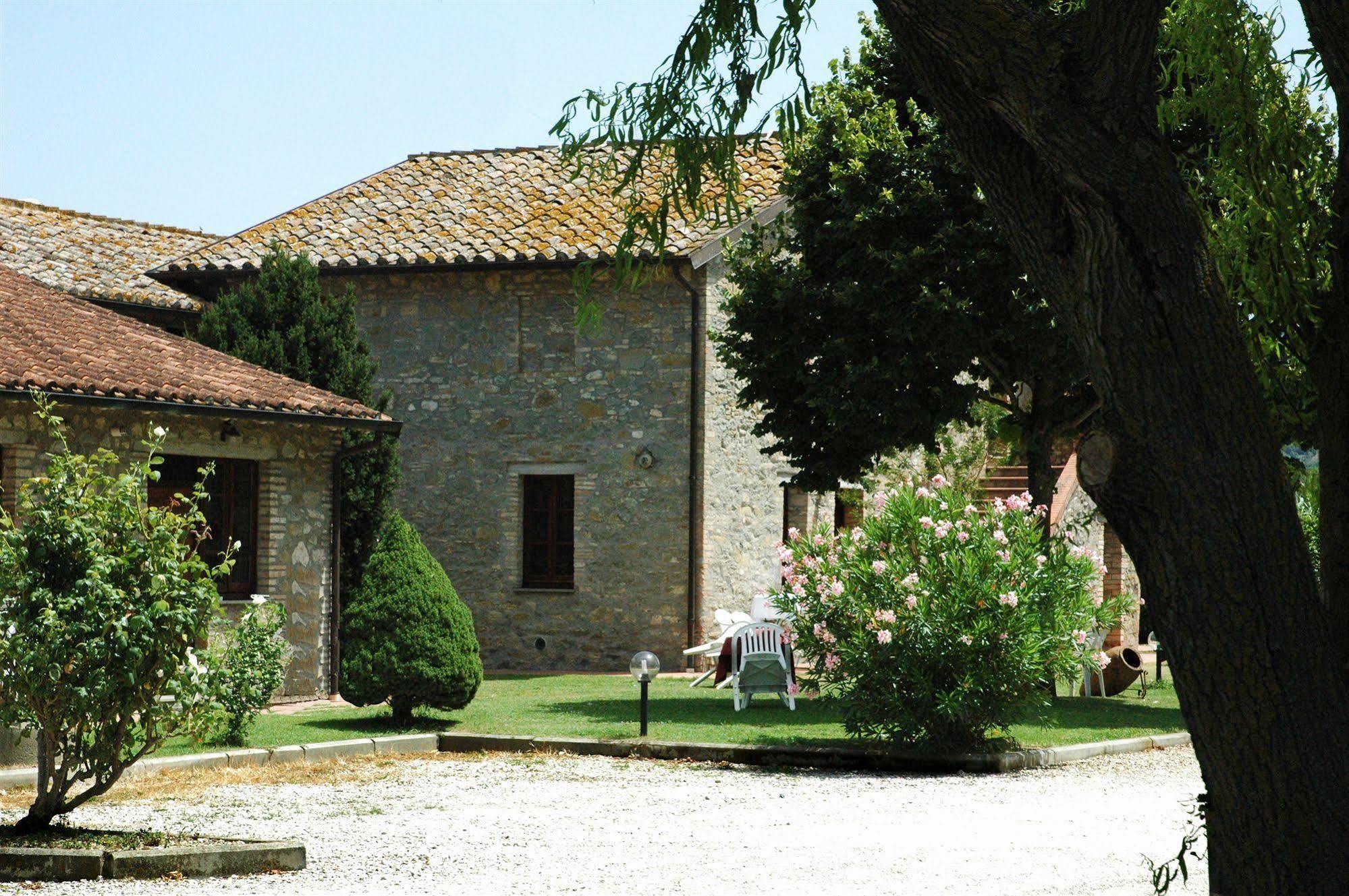 Casa Vacanze Vecchio Granaio Magione Exterior foto