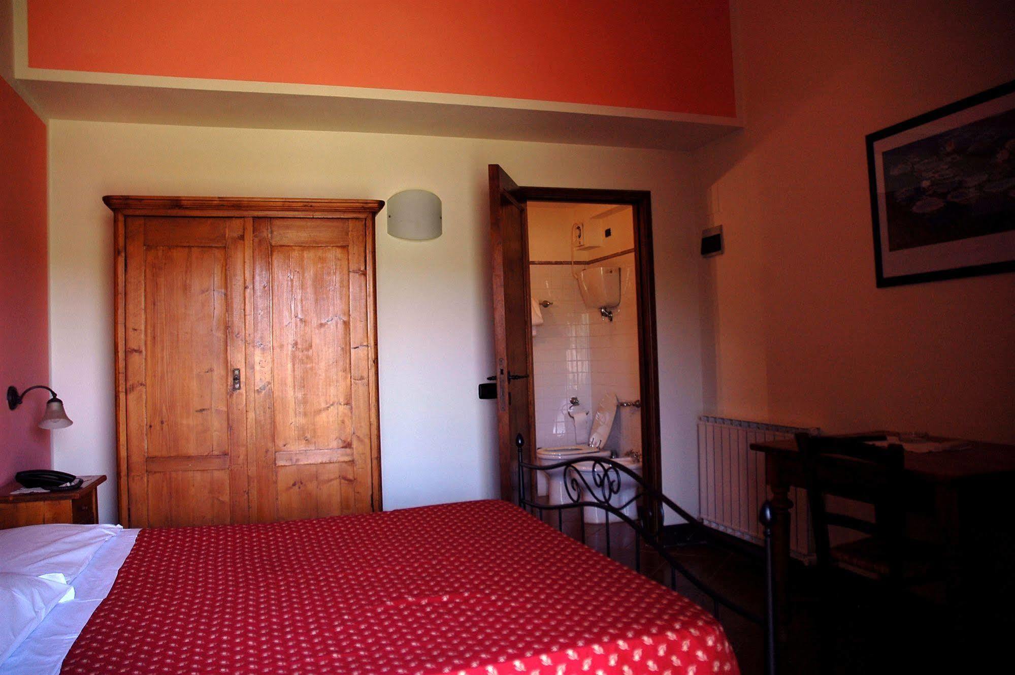 Casa Vacanze Vecchio Granaio Magione Exterior foto